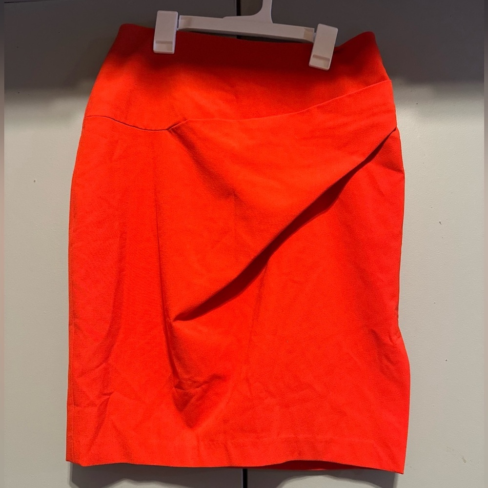 ❤️New York & Company - Red Pencil Skirt (size 4)